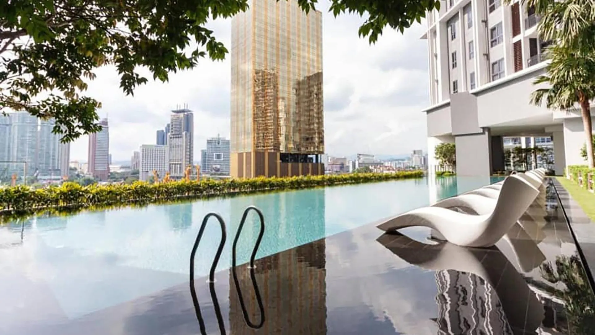 The Mews Residence Twin Towers Kuala Lumpur Apartment