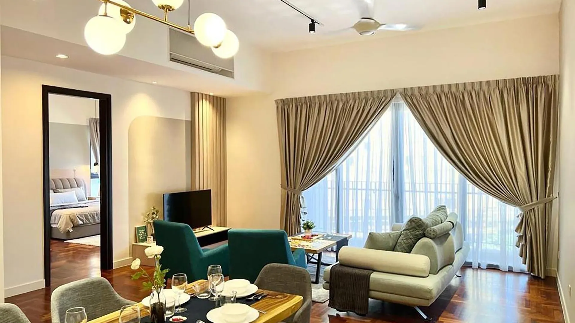 The Mews Residence Twin Towers Kuala Lumpur Apartment