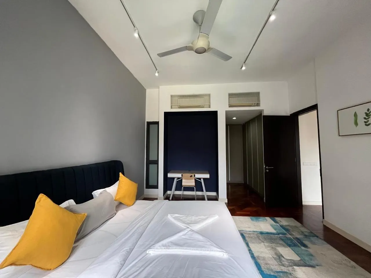 The Mews Residence Twin Towers Kuala Lumpur Apartment